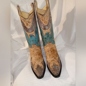 Corral handcrafted leatherboots, antique saddle in color. Size 8 1/2.
